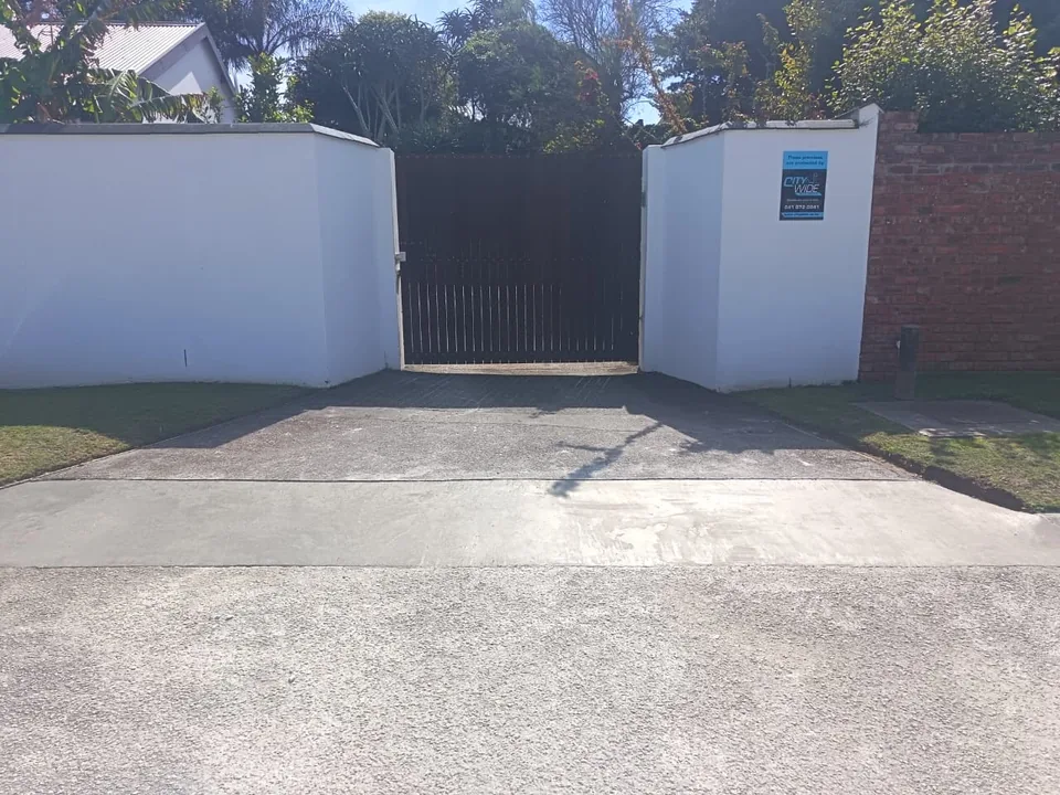 Concrete driveway entrance paving Gqeberha